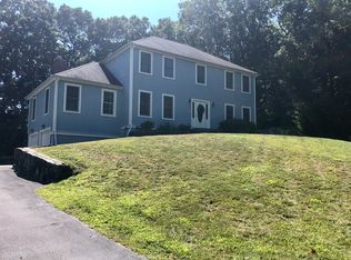 4 Chestnut St, Ipswich, MA 01938