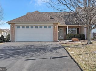 188 Lantern Ln, Chambersburg, PA 17201