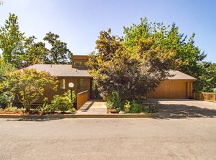 2504 Woodland Dr, Eugene, OR 97403