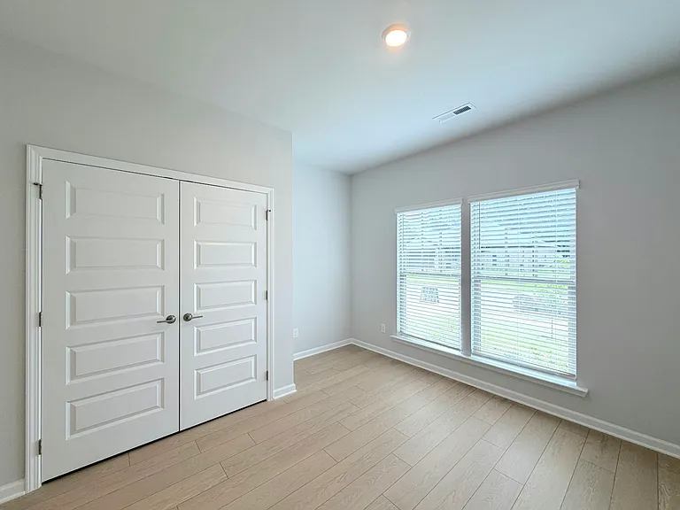 137 Clift Creek Dr — Photo 31