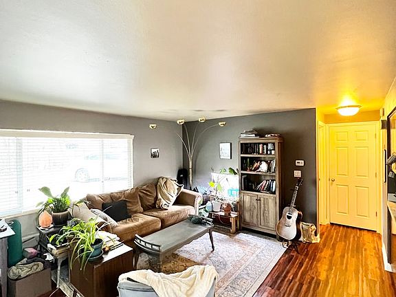 3rd image of 312 Locust St APT 3