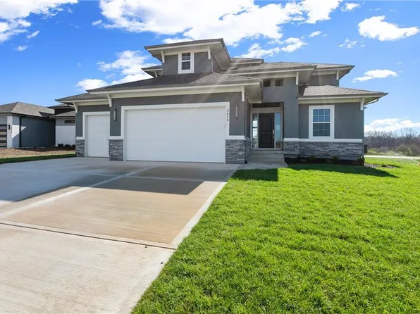 2614 SW Tracker Ln, Lees Summit, MO 64082