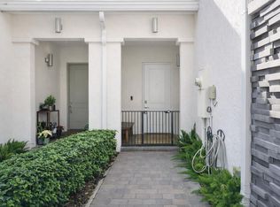 1104 Rio Ct, Pompano Beach, FL 33064