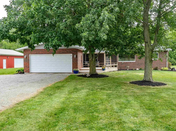 5752 S Packerton Rd, Warsaw, IN 46580