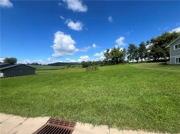 26316 West 3rd Avenue, Eleva, WI 54738