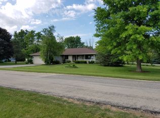 8732 Deer Run Dr, Belvidere, IL 61008