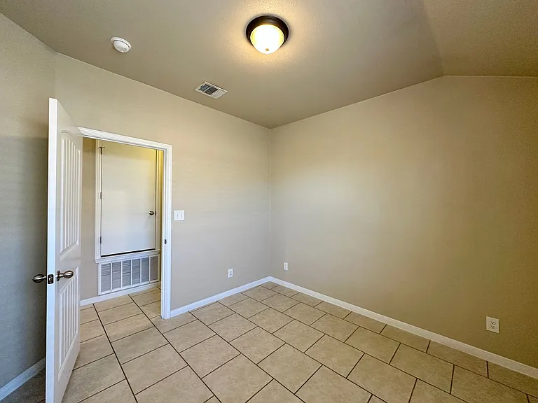 4601 Cambridge Dr — Photo 23
