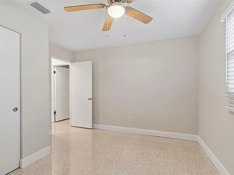 200 Evelyn Ave — Photo 18