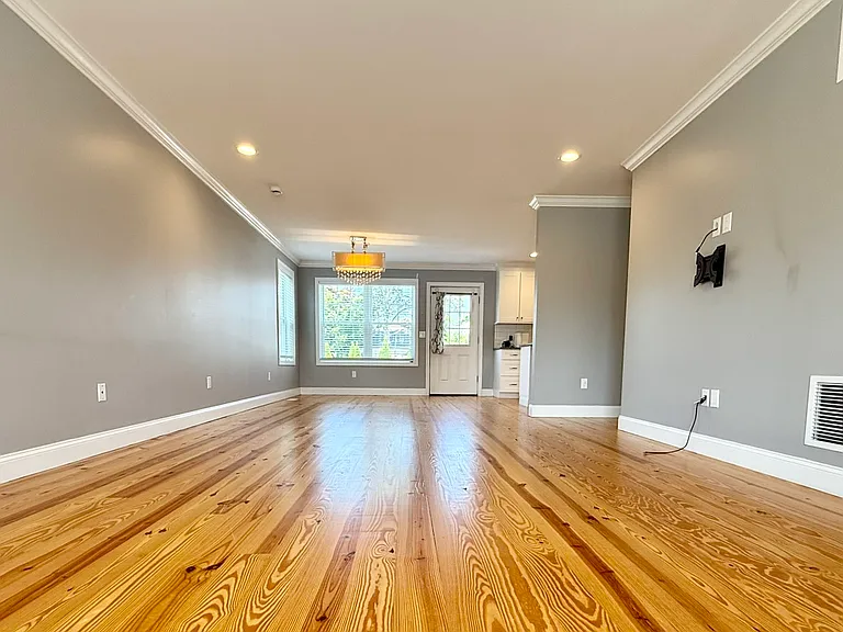 52 Bedlow Ave — Photo 8