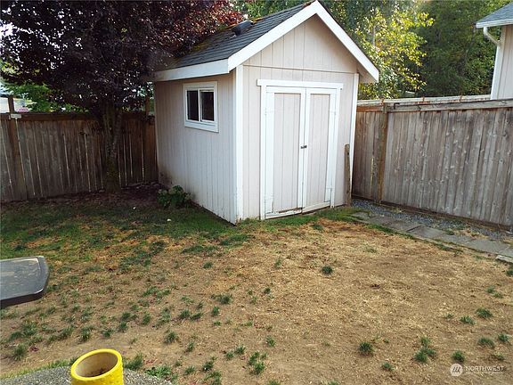 4th image of 7612 195th Street Ct E