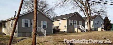 2nd image of 909 Lincoln Dr