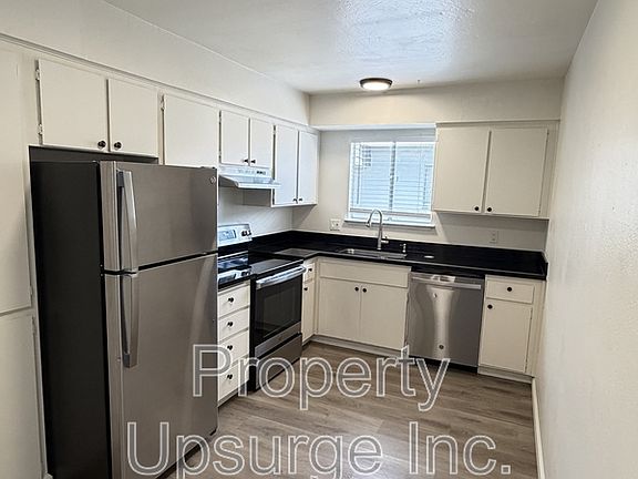 3rd image of 330 Bird St #12