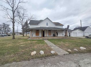 216 N 7th St, Summitville, IN 46070