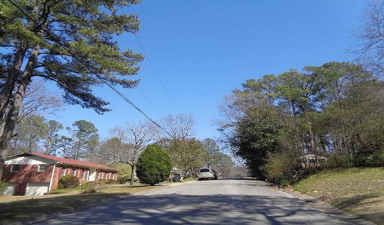 2nd image of 1252 Old Oak Cir