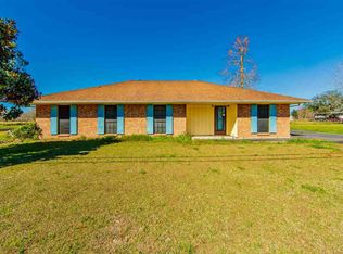 206 Bayou Gardens Dr, Houma, LA 70364
