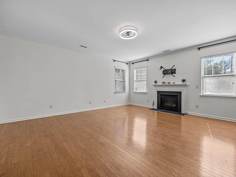 729 Lake Artesia Ln — Photo 11
