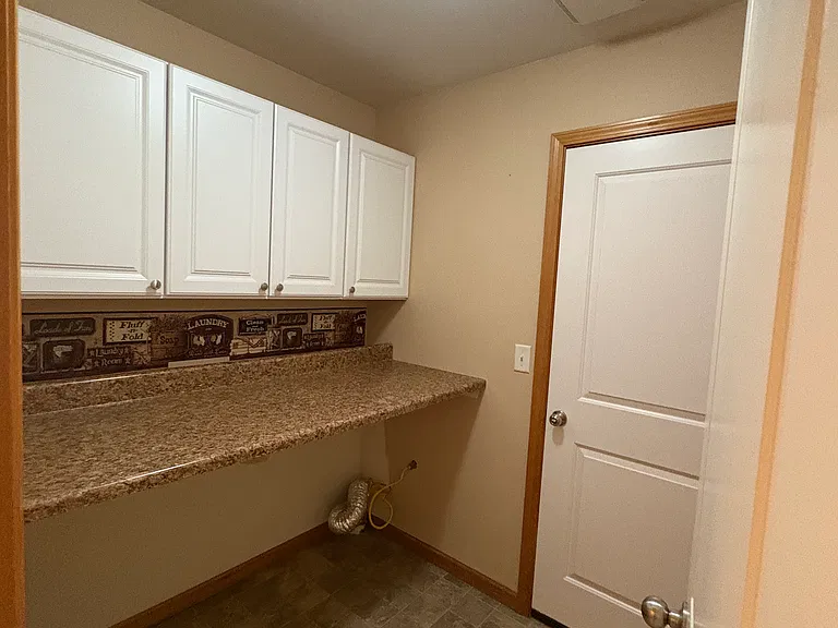 SW Juniper Ave — Photo 14
