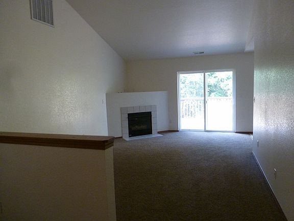 4th image of 5812 Huntamer Ln SE