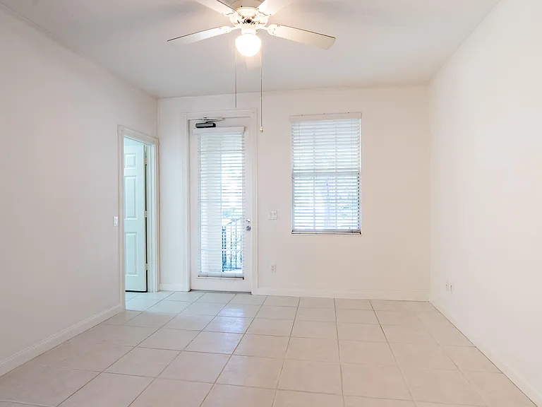 186 Soriano Dr — Photo 6