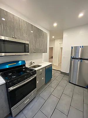 1st image of 975 Washington Ave APT 3A