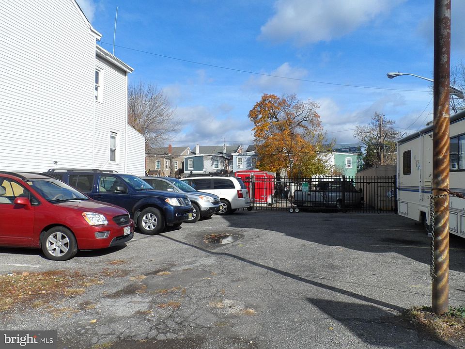 1st image of 650 N Olden Ave