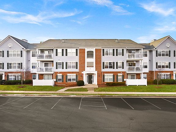 2nd image of 673 Constellation Sq SE Unit C