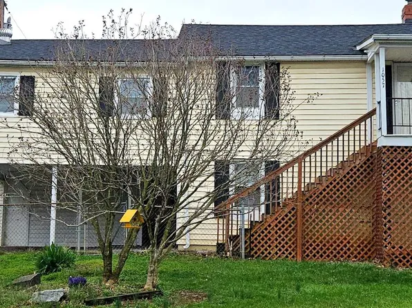 1057 Foreman Ln, Winchester, VA 22603