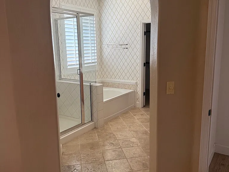 1832 N Vickie St — Photo 14