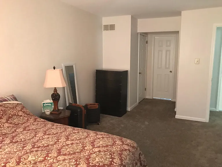 410A Avenue E E — Photo 1