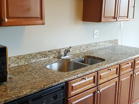 3rd image of 2442 Raleigh Ct Unit 1711-6