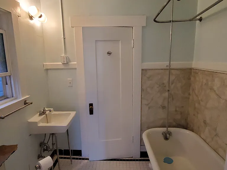 2227 J St — Photo 11