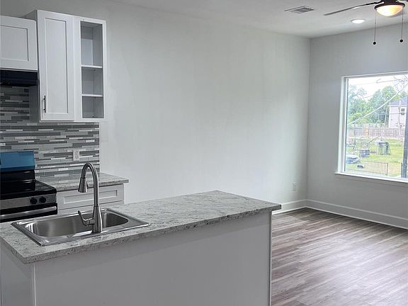 3rd image of 5814 Phillips St #B