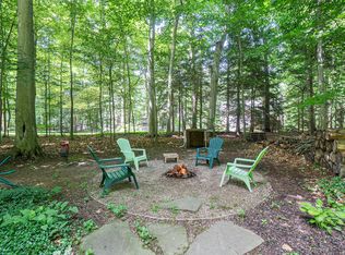 1285 Oakhampton Rd, Holland, MI 49424