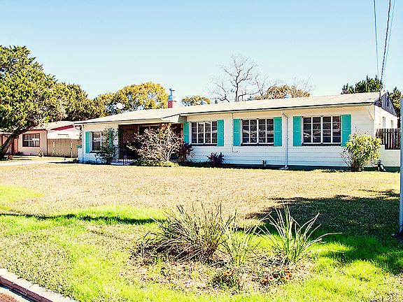 2nd image of 514 Arricola Ave