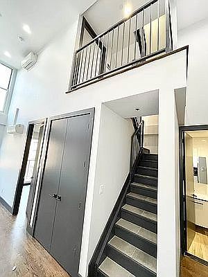 3rd image of 2111 Regent Pl #9