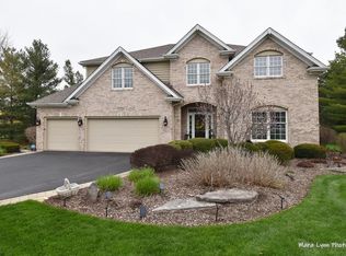 6N945 Ridge Line Rd, St Charles, IL 60175