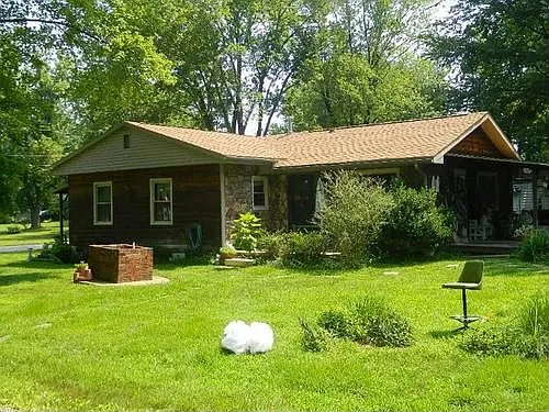 7077 Abell Ln photo 1