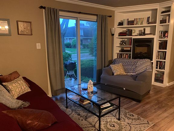 2nd image of 459 Sunnybrook Ln