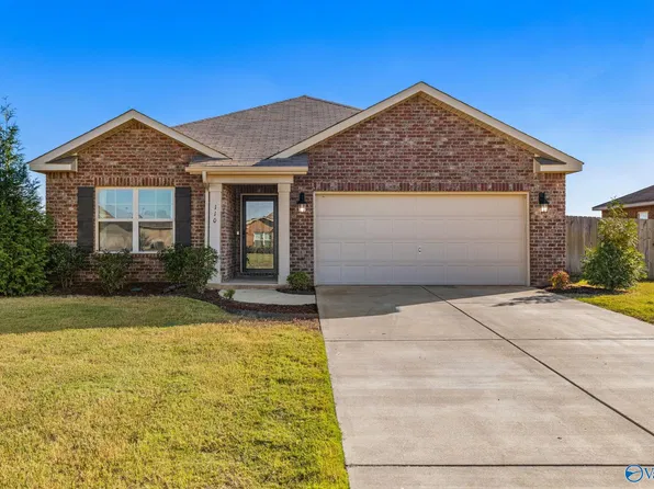 110 Sage Ct, Hazel Green, AL 35750