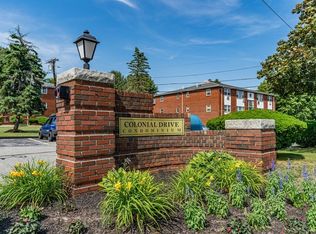 2 Colonial Dr #11B, Andover, MA 01810