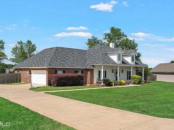 5th image of 202 Clinton Dr