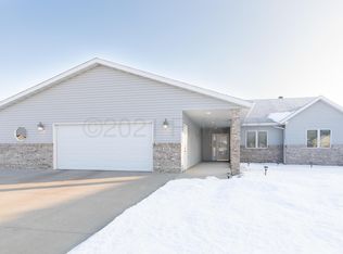 626-32 1/2 St N, Moorhead, MN 56560