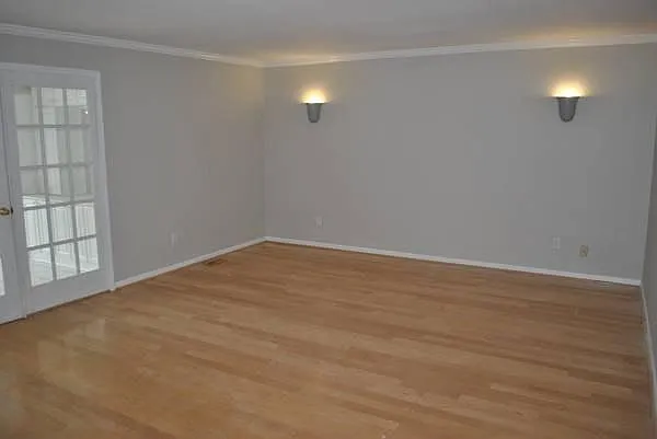 577 Dellingham Dr #B — Photo 12