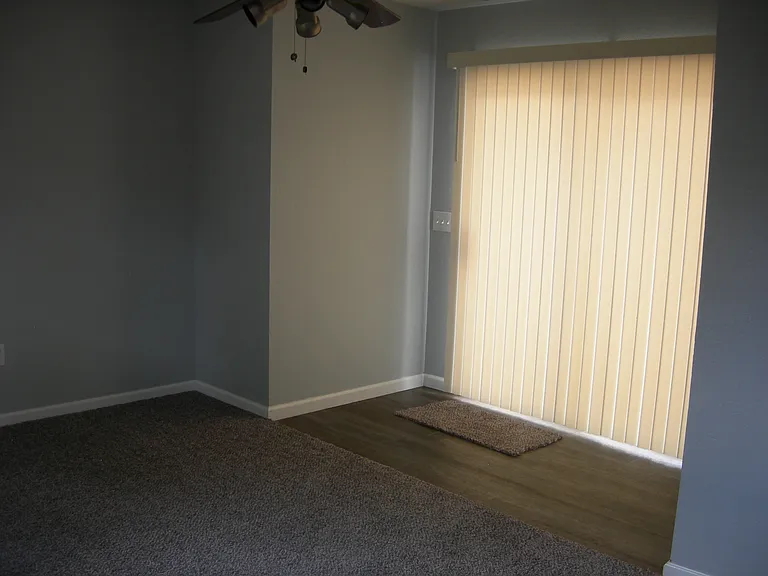 2041 Newport Ave — Photo 11