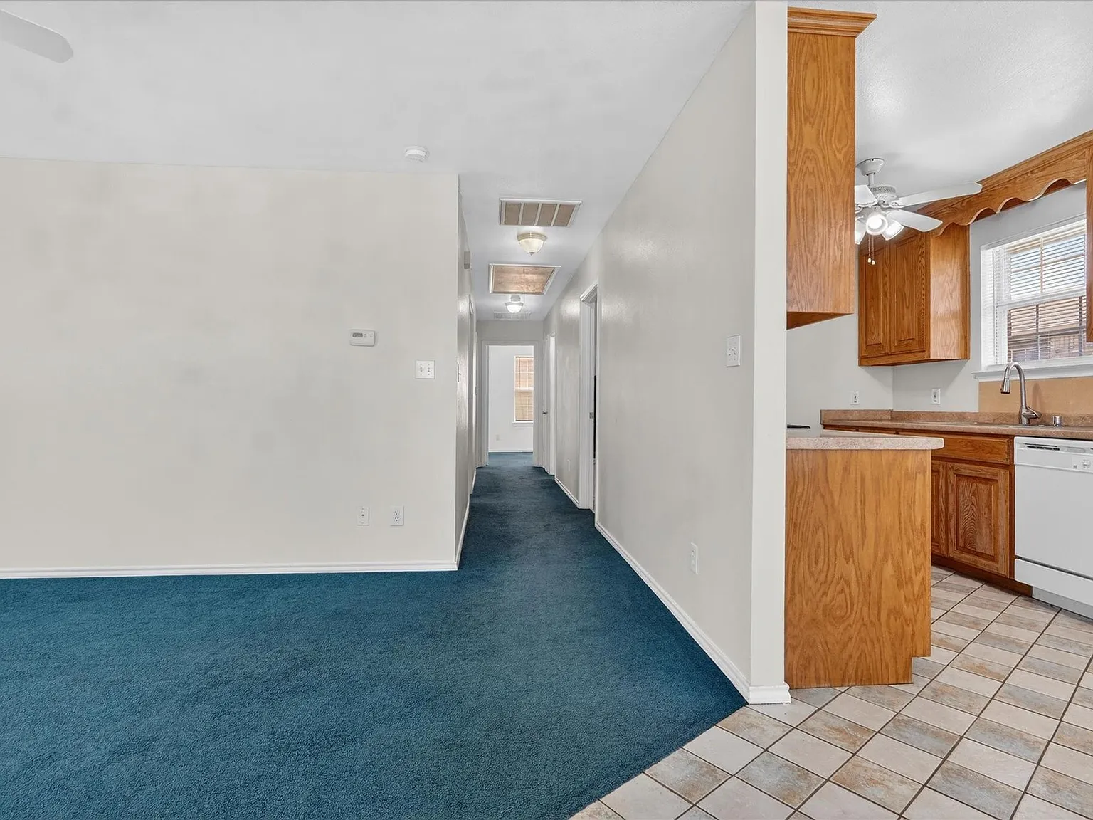 3 bed, 1288 sqft, $1,375 — Photo 3