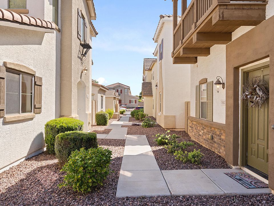 1st image of 566 N Citrus Ln #106