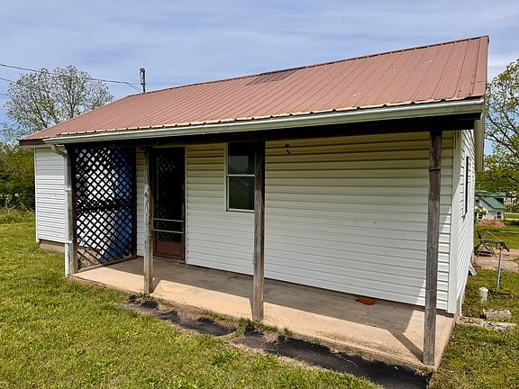 3rd image of 205 W Hamilton Avenue