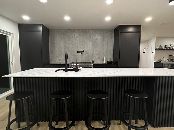 3rd image of 4740 Badger Rd