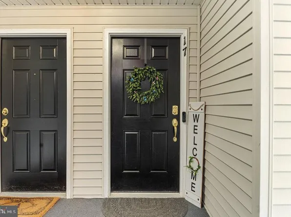 17 Highbridge Ln, West Deptford Township, NJ 08086