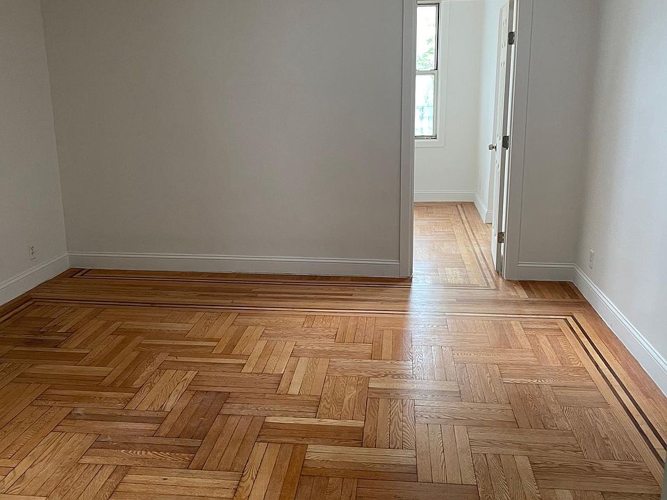 2nd image of 2920 Westchester Ave #2